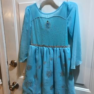 Frozen Elsa Costume SZ 6 / singing Sceptre/Glove